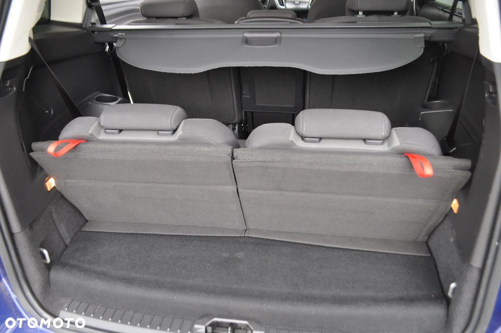 Ford Grand C-MAX - 34