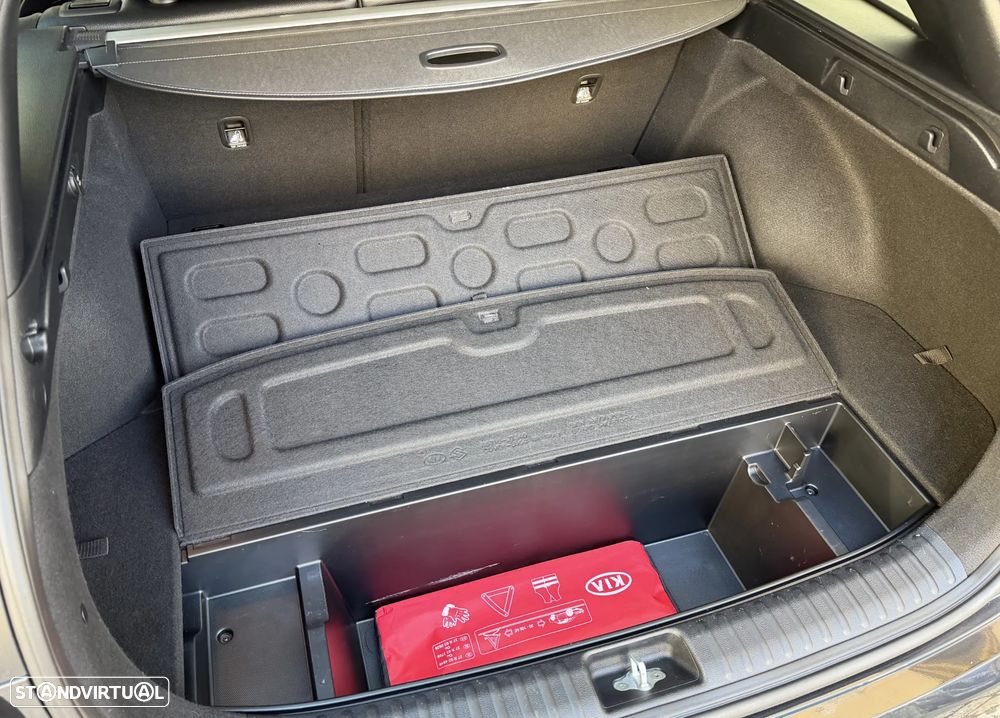 Kia Ceed SW 1.0 T-GDi TX+SRF - 27