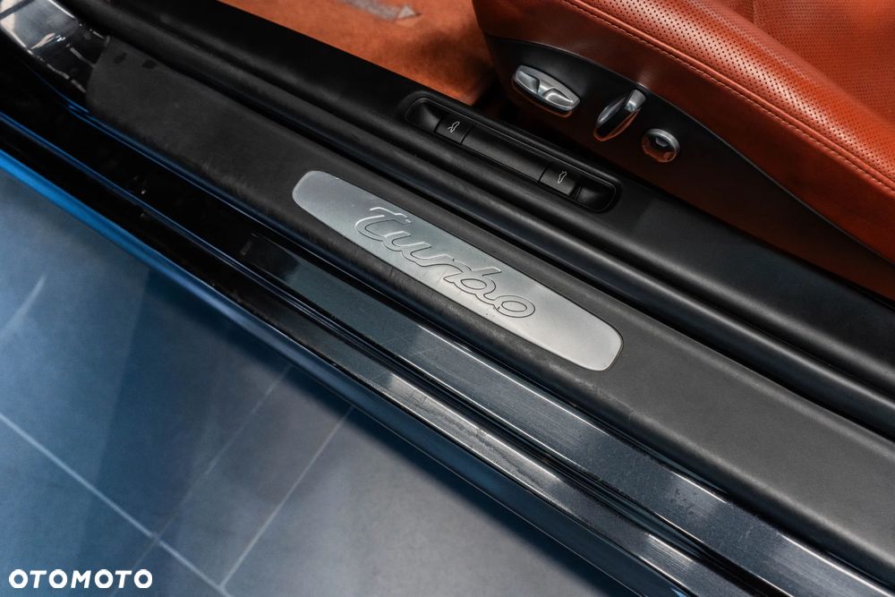 Porsche 911 Turbo Tiptronic S - 29