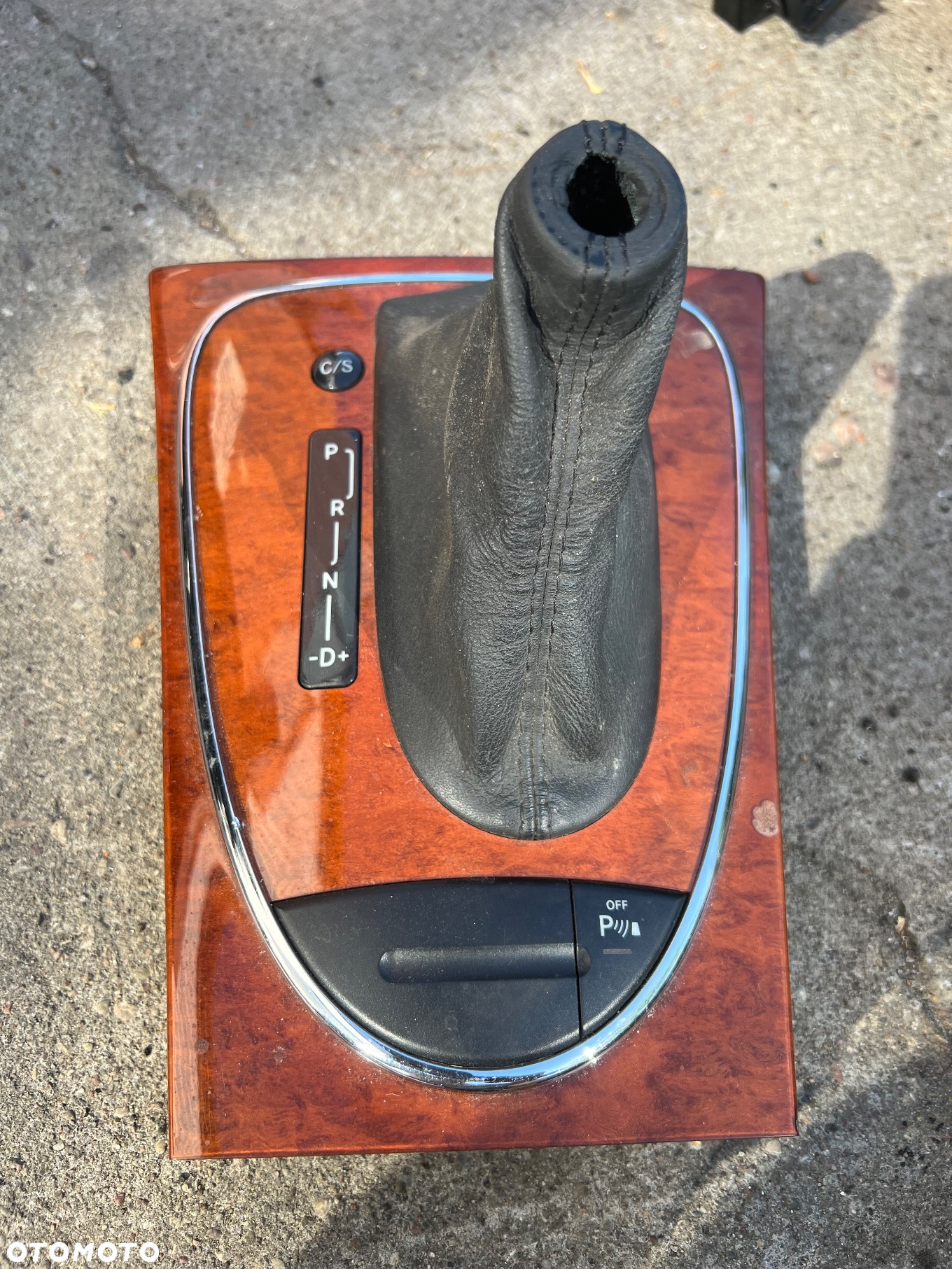 Schowek lewarek biegów dekor radio Mercedes w211 - 9