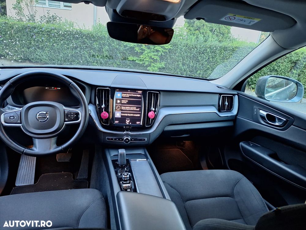 Volvo XC 60 B5 AWD Momentum - 9