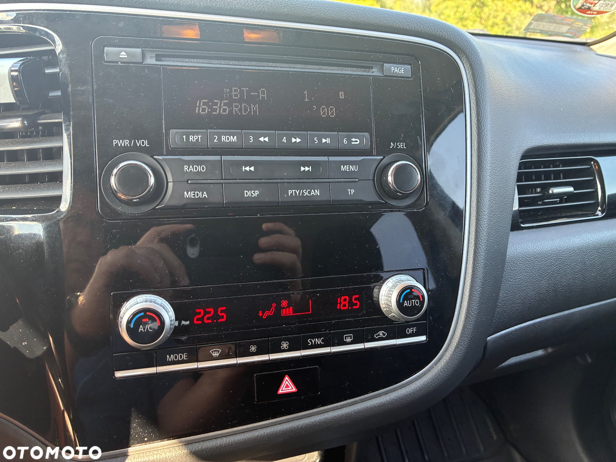Mitsubishi Outlander 2.0 Invite + 2WD - 15