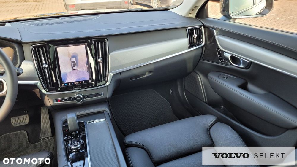 Volvo V90 Cross Country - 15