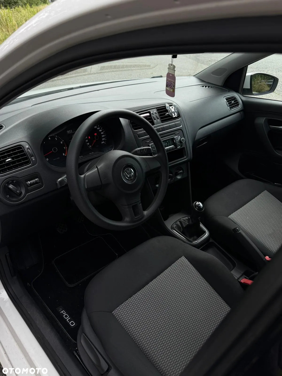 Volkswagen Polo - 4