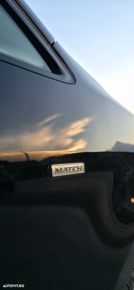 Volkswagen Touran 2.0 TDI DPF DSG MATCH - 14