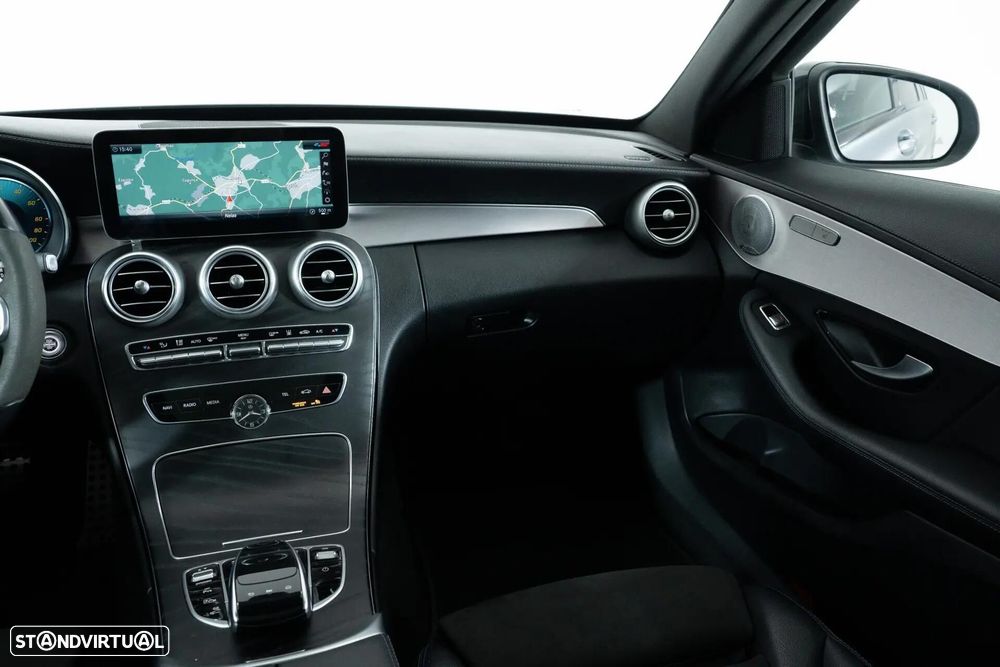 Mercedes-Benz C 300 e AMG Line - 21