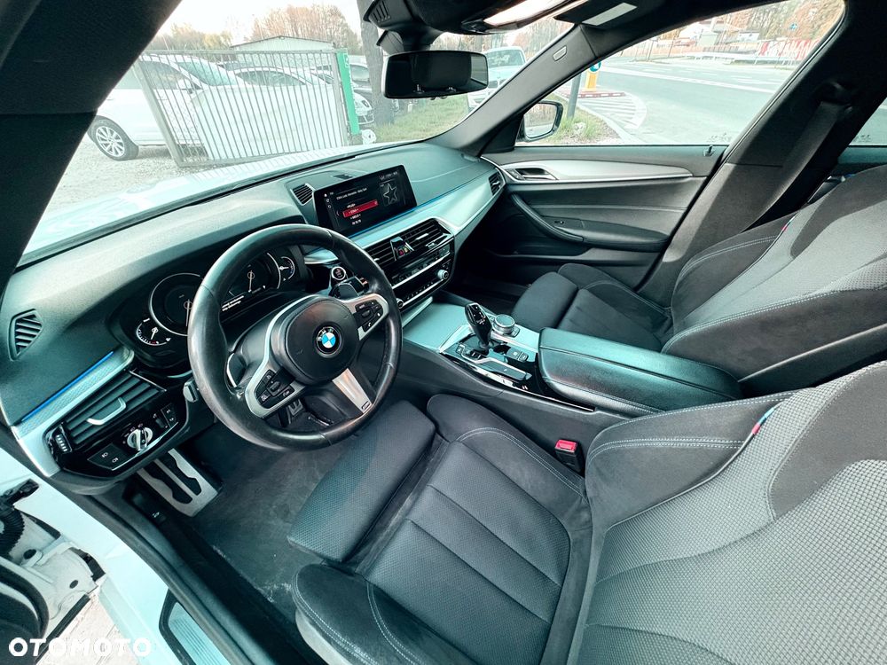BMW Seria 5 520d M Sport sport - 18