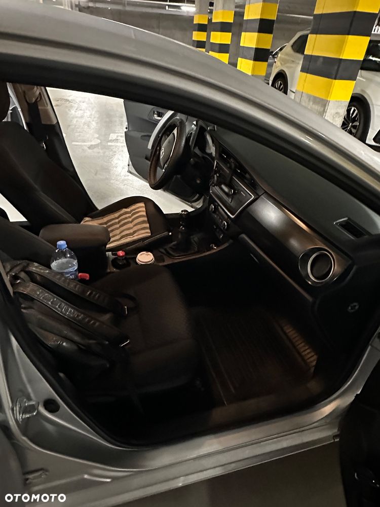 Toyota Auris - 8