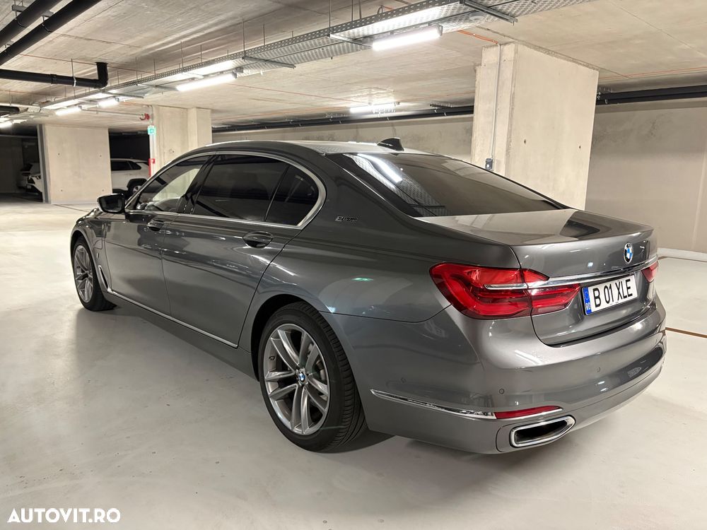 BMW Seria 7 740Le xDrive iPerformance - 3