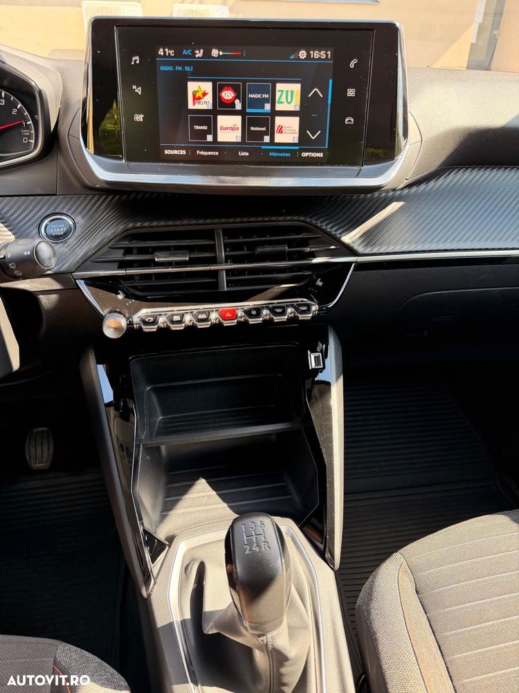 Peugeot 208 1.2 L PureTech STT Active - 5