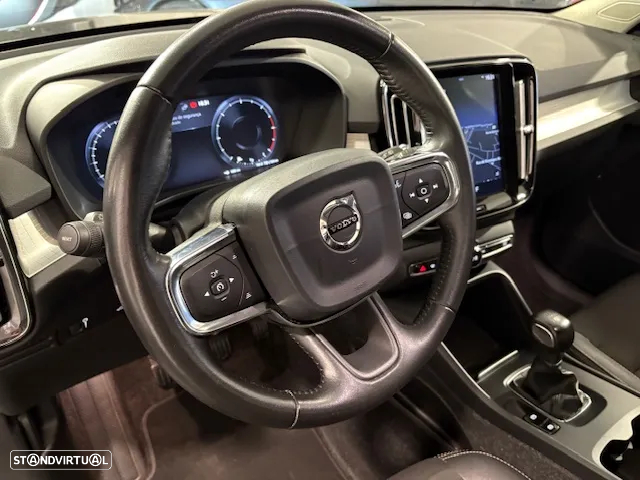 Volvo XC 40 2.0 D3 Momentum Plus - 10