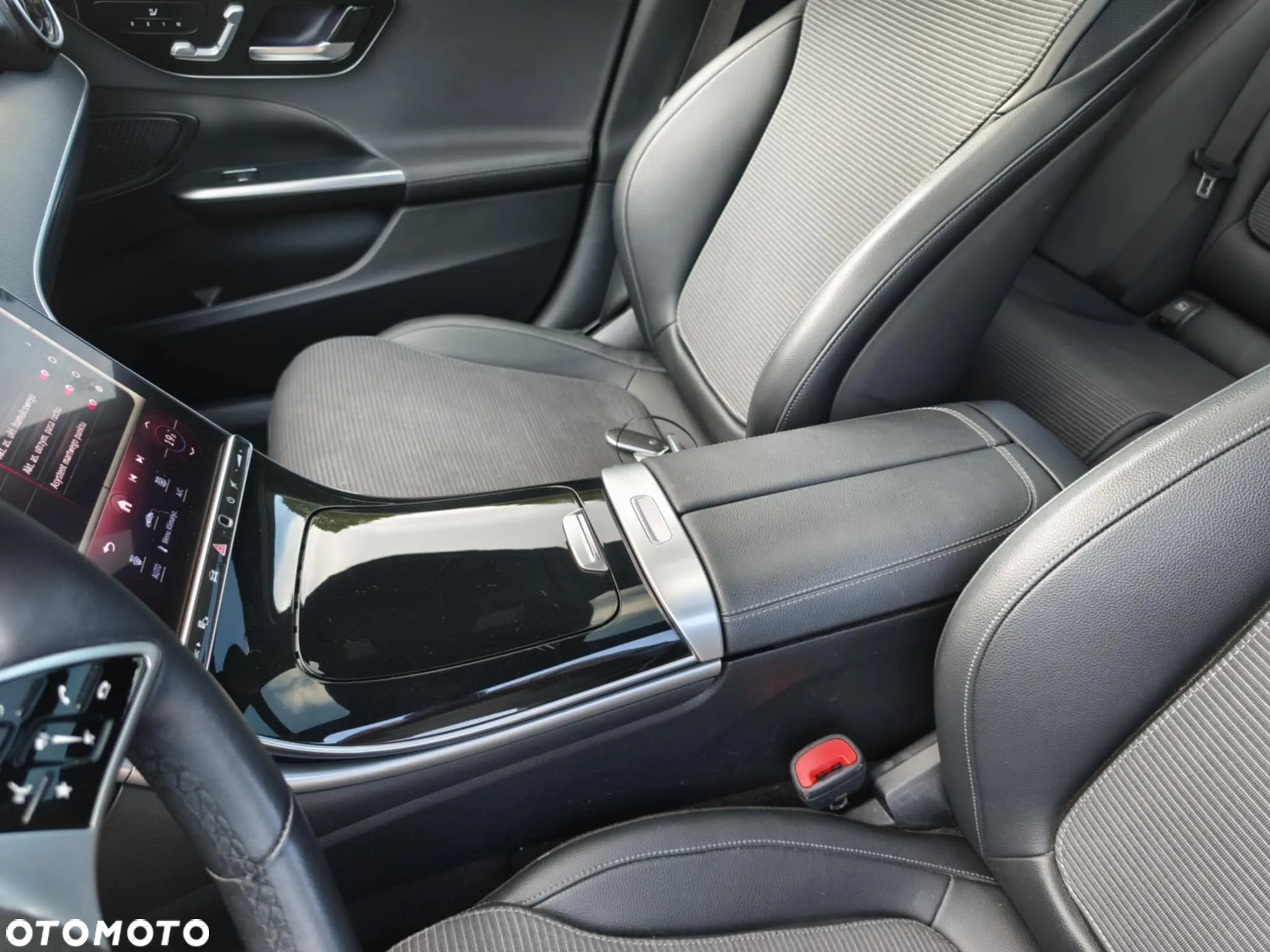 Mercedes-Benz Klasa C 200 d T 9G-TRONIC Avantgarde Advanced - 32
