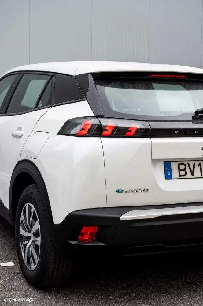 Peugeot e-2008 - 6