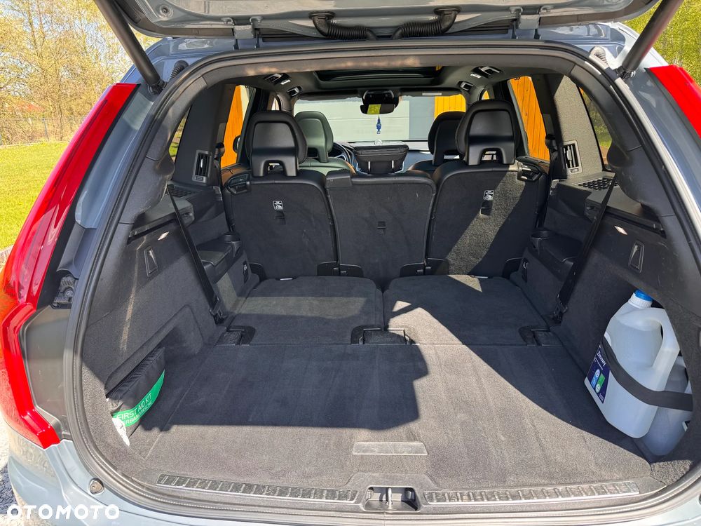 Volvo XC 90 T8 AWD Plug-In Hybrid R-Design 7os - 14