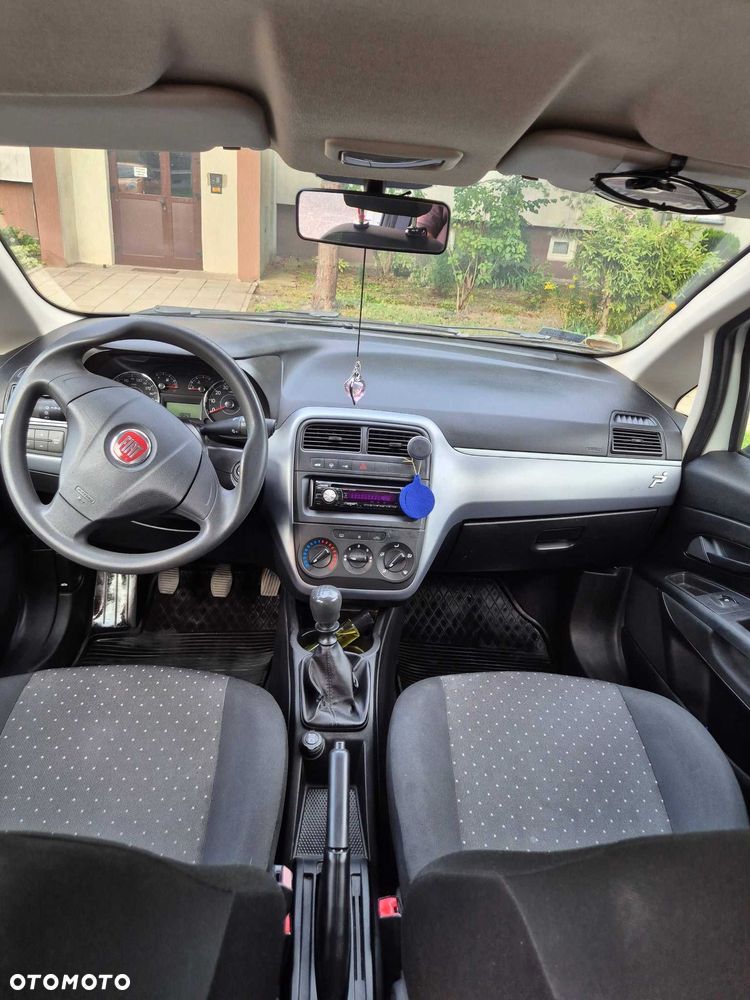Fiat Grande Punto - 6