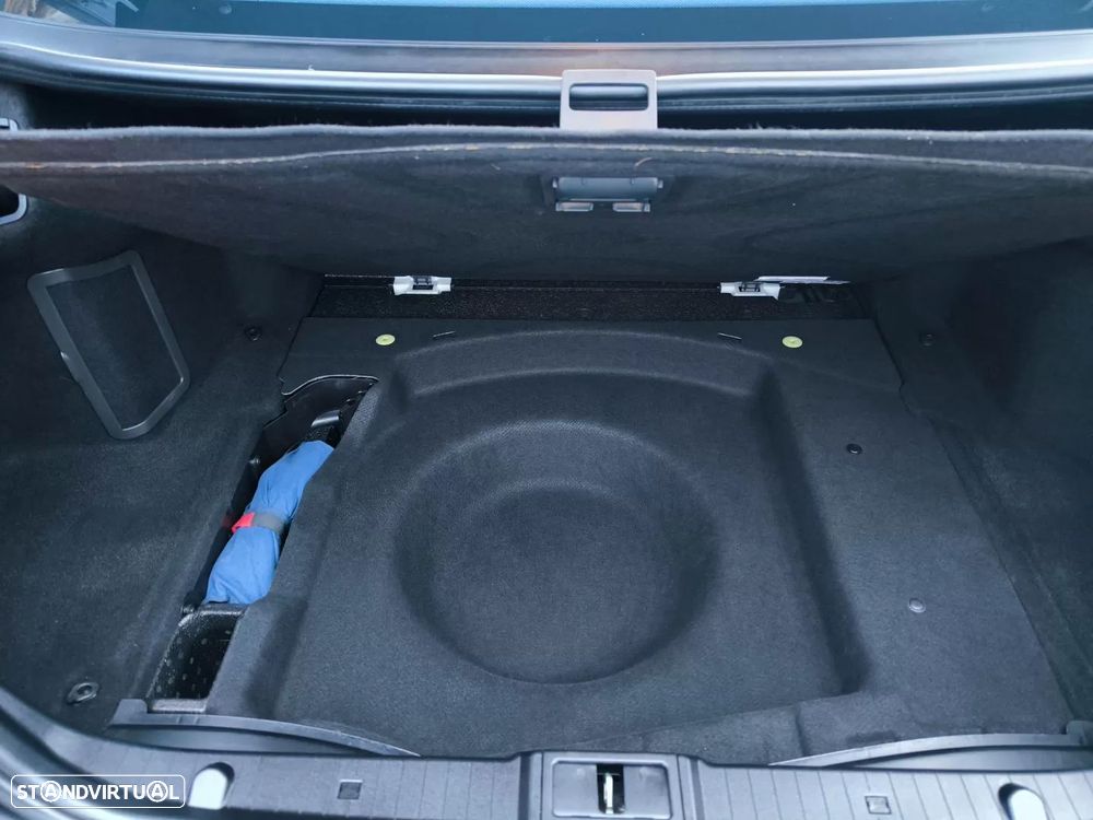 Mercedes-Benz E 220 CDI Avantgarde - 42