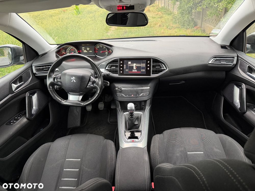 Peugeot 308 BlueHDi FAP 120 Stop&Start Winter Edition - 11