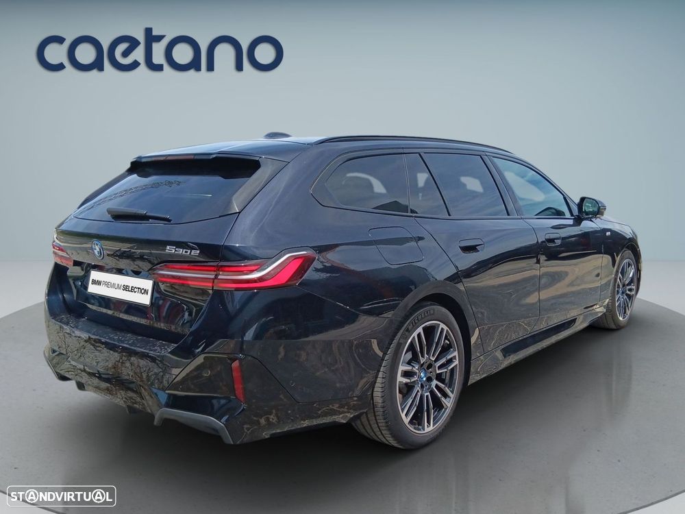 BMW 530 e Pack Desportivo M - 8