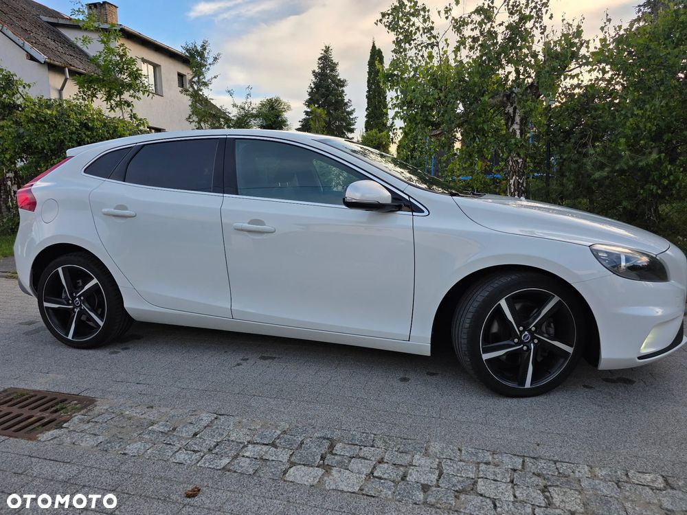 Volvo V40 D4 Drive-E R-Design Momentum - 15