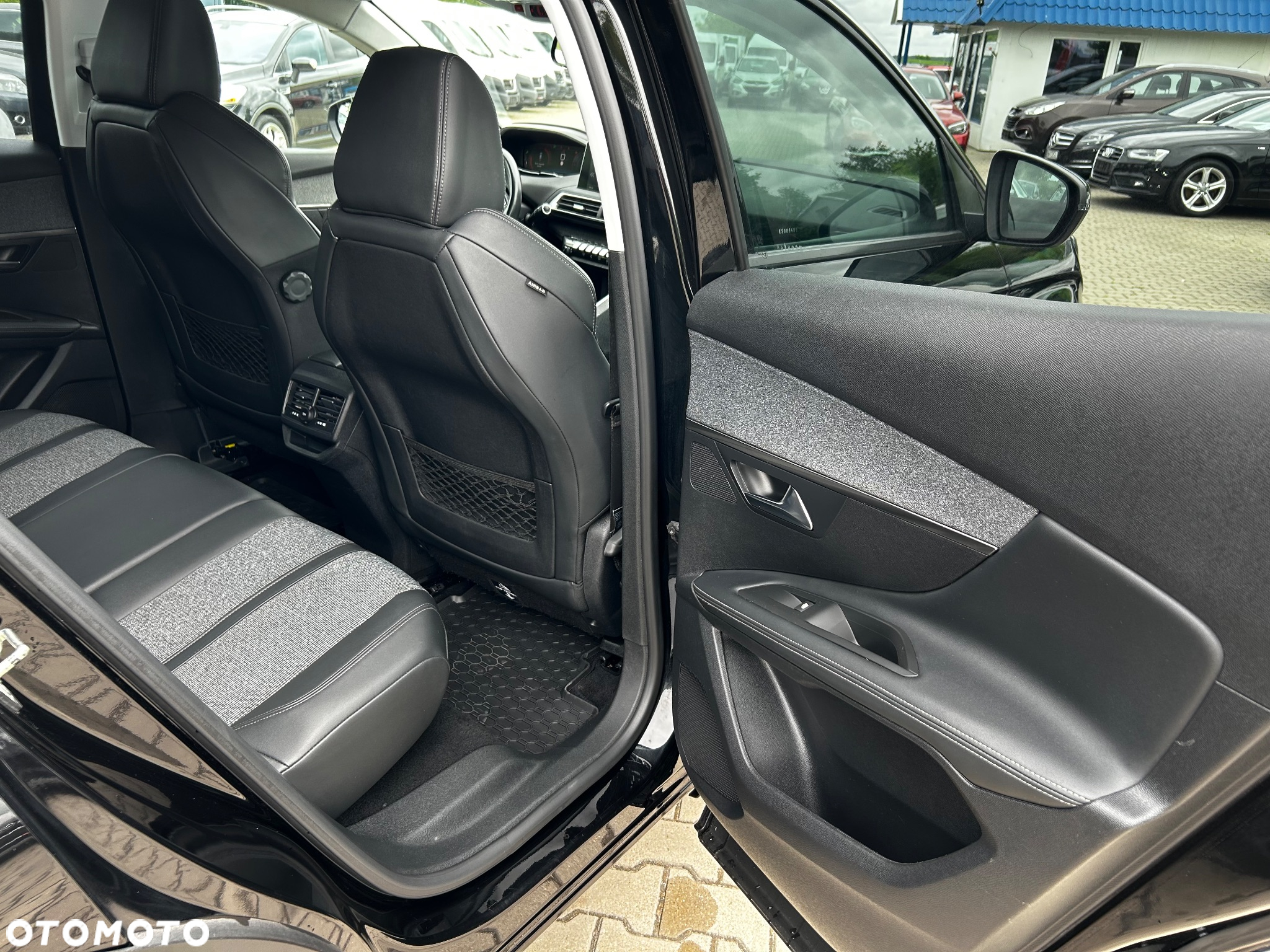 Peugeot 3008 BlueHDi 130 Stop & Start Allure Business-Paket - 16