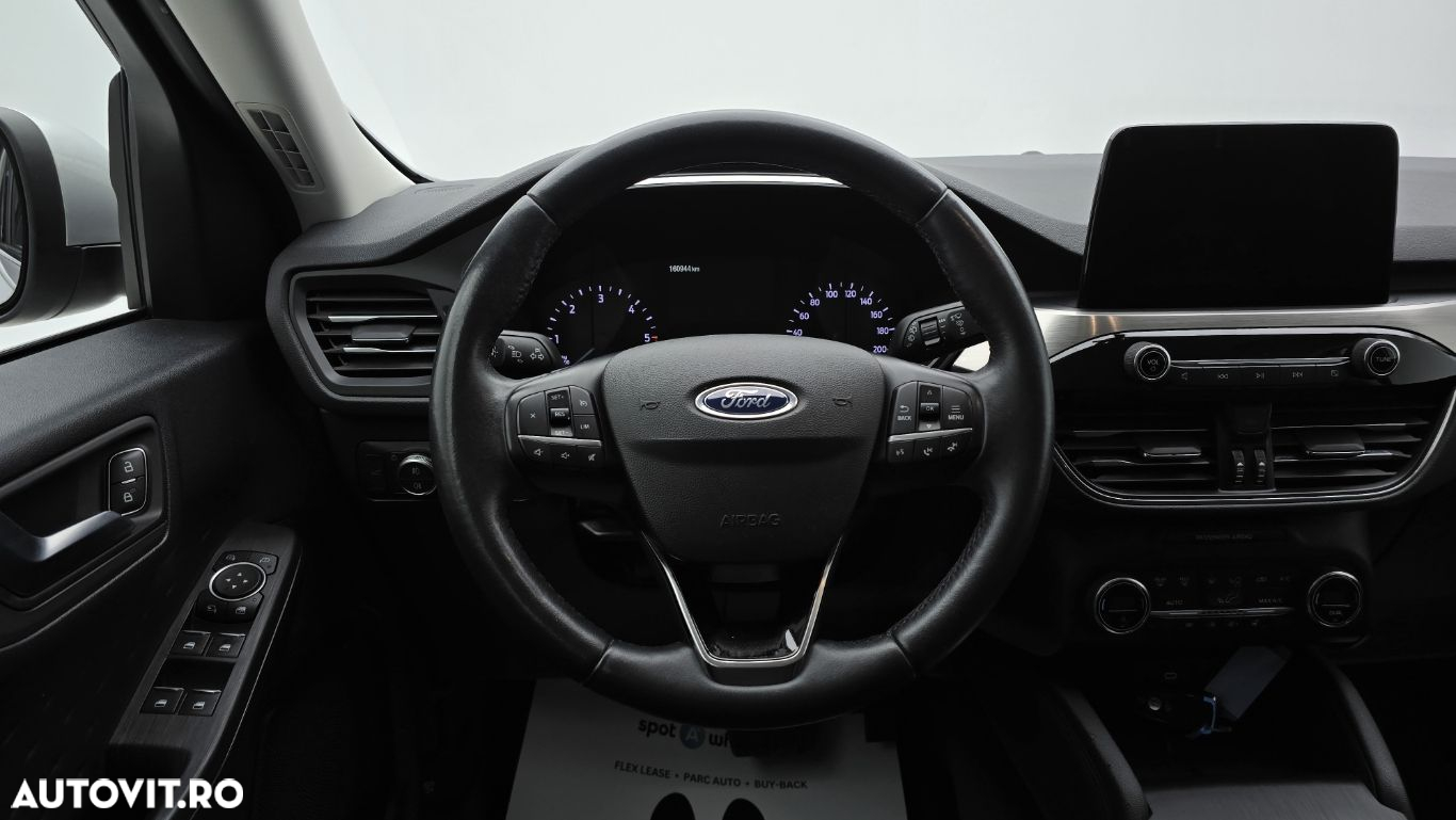 Ford Kuga - 15