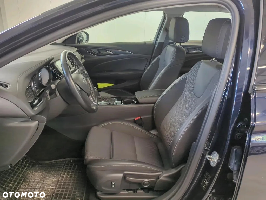 Opel Insignia 1.5 T Elite S&S - 8