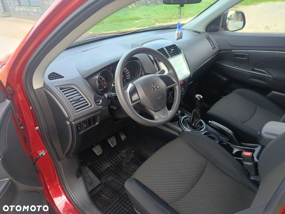 Mitsubishi ASX - 10