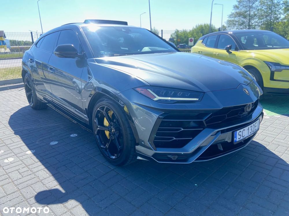 Lamborghini Urus Standard - 3