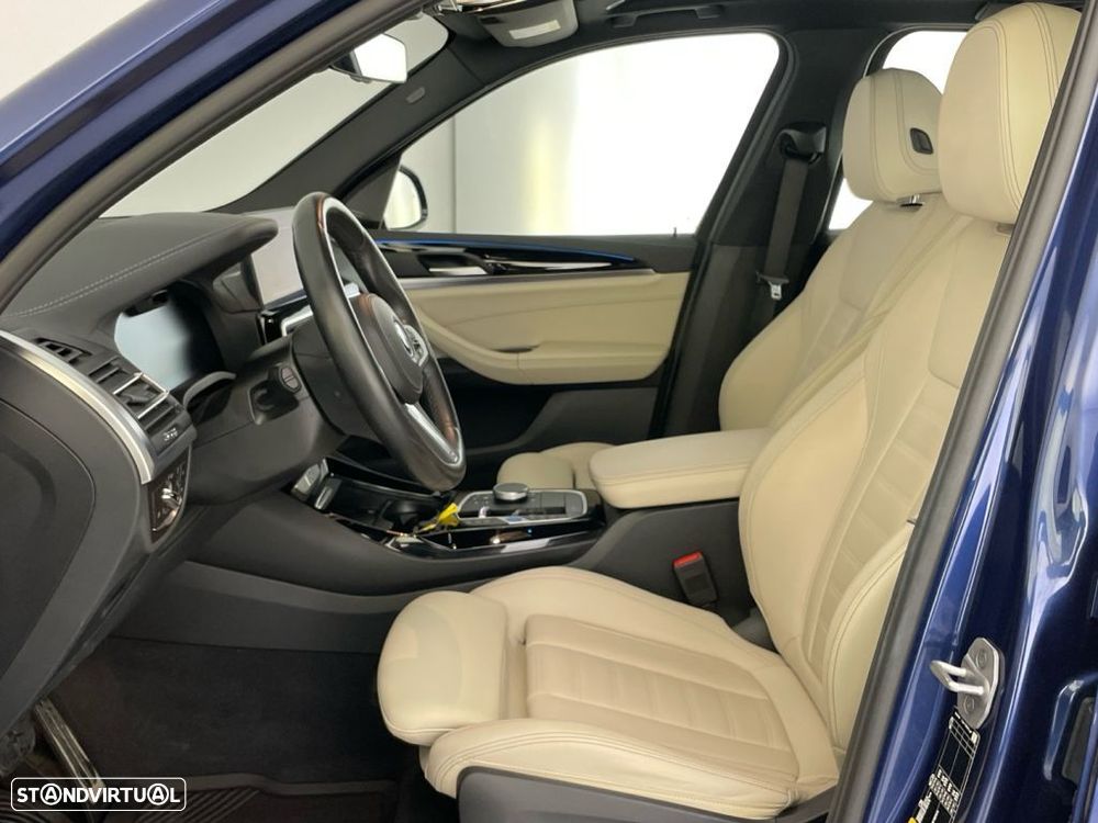 BMW iX3 M Sport Impressive - 11