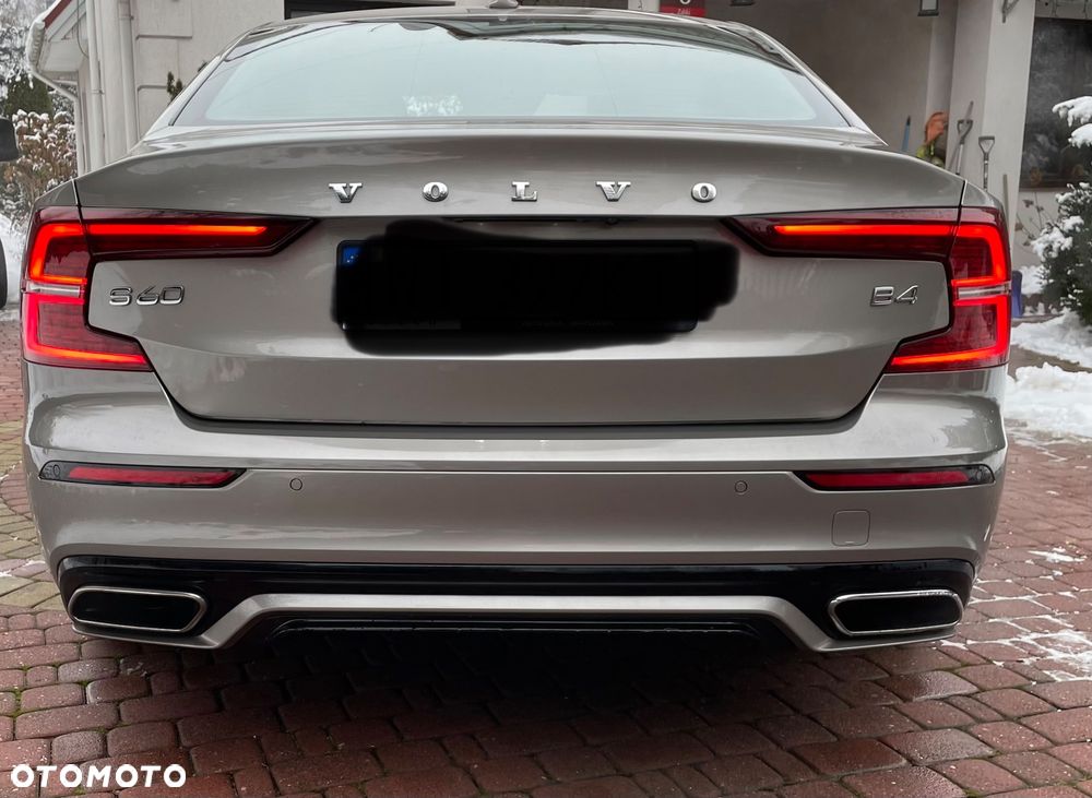 Volvo S60 T4 R-Design - 6