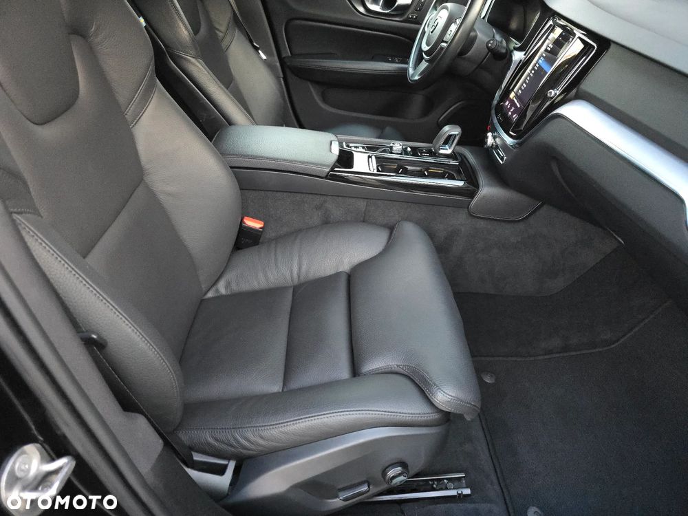 Volvo V60 T6 AWD Recharge Geartronic Inscription Expression - 35