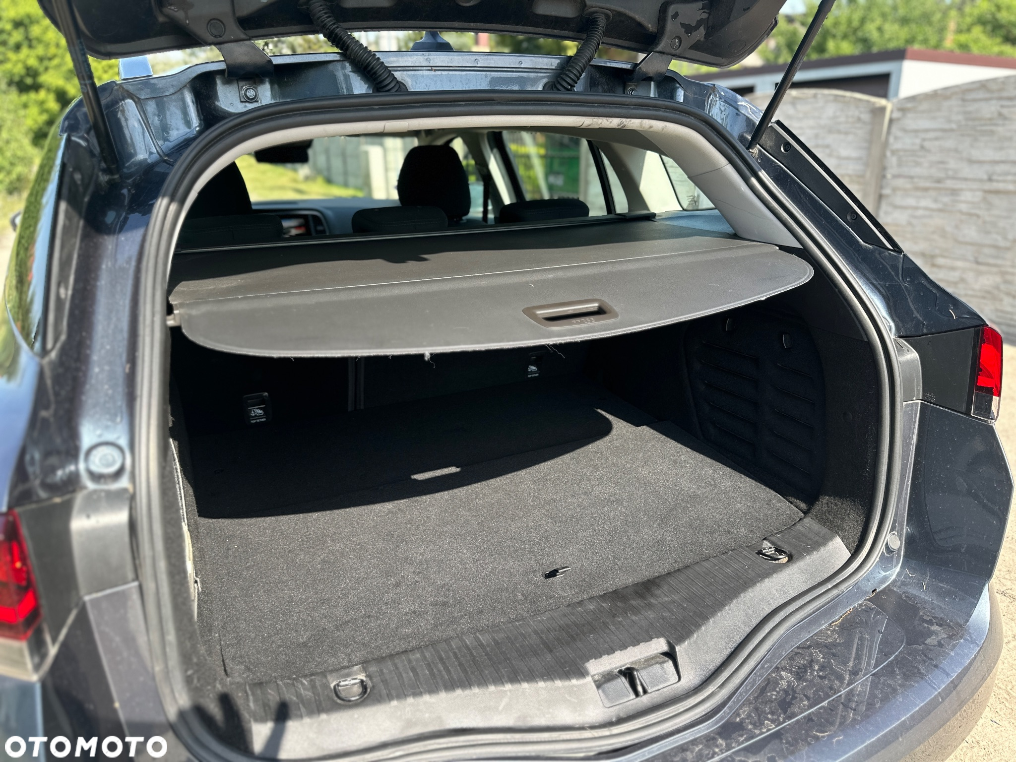 Renault Megane Grandtour E-TECH Plug-in 160 BUSINESS EDITION - 13