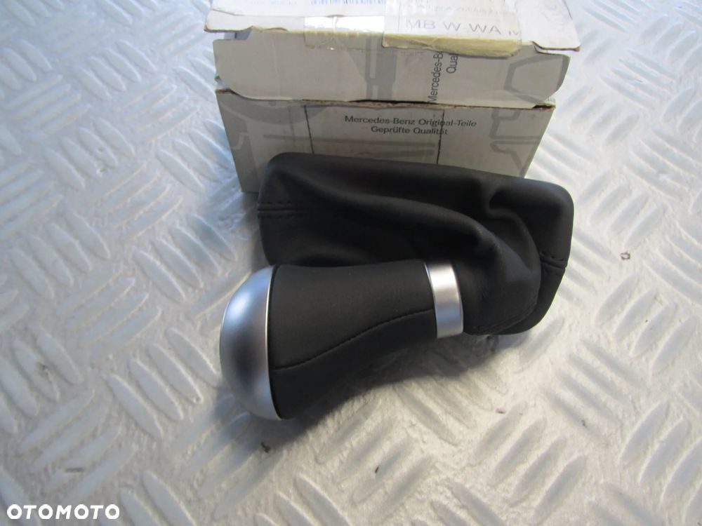 gałka 1683641110 - 1