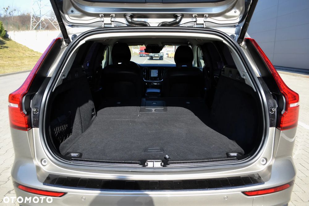 Volvo V60 B5 B AWD Inscription - 31