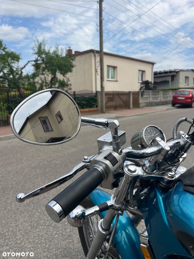 Suzuki Intruder - 13
