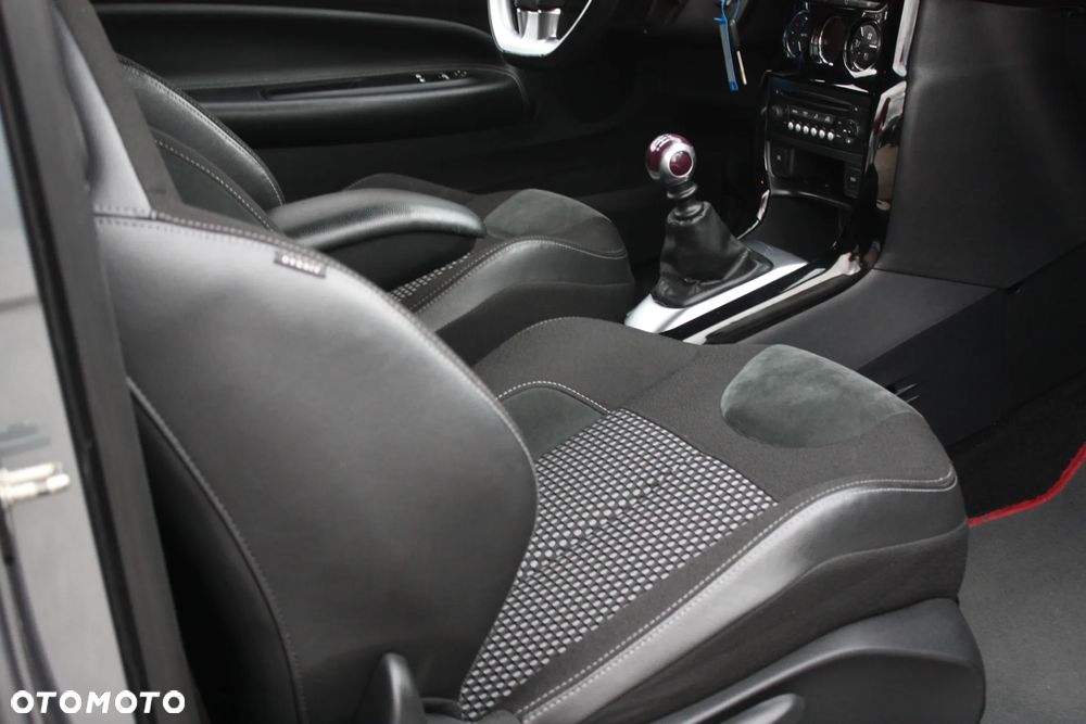 Citroën DS3 THP 155 SportChic - 23