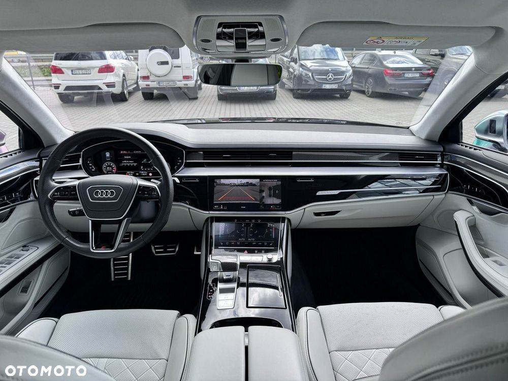 Audi S8 - 18