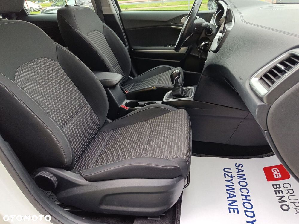 Kia Ceed 1.5 T-GDI M - 15
