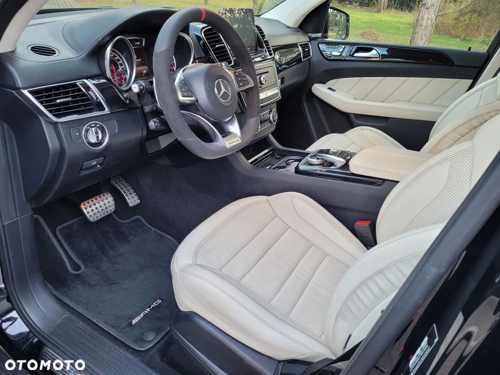 Mercedes-Benz GLE - 23