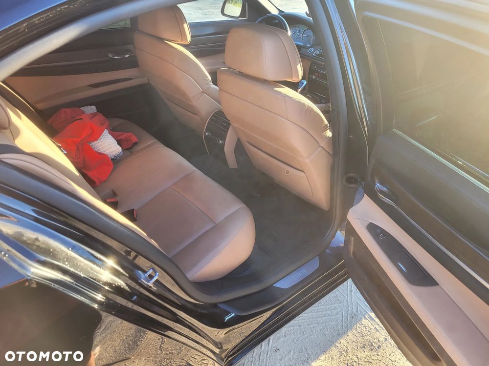 BMW Seria 7 730Ld - 17