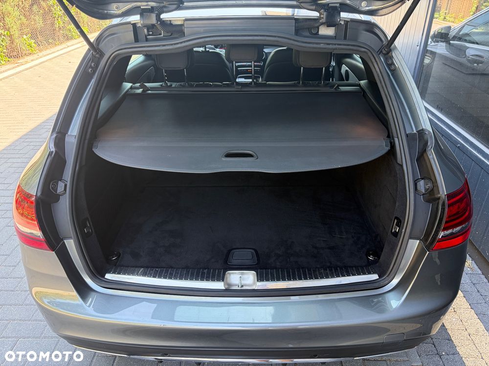 Mercedes-Benz Klasa C 200 d 9G-TRONIC AMG Line - 18