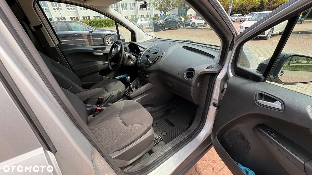 Ford Courier - 10