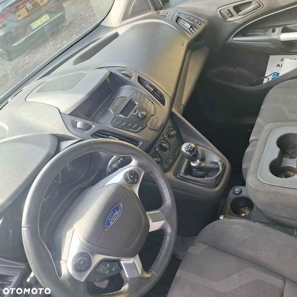 Ford Transit Connect - 8