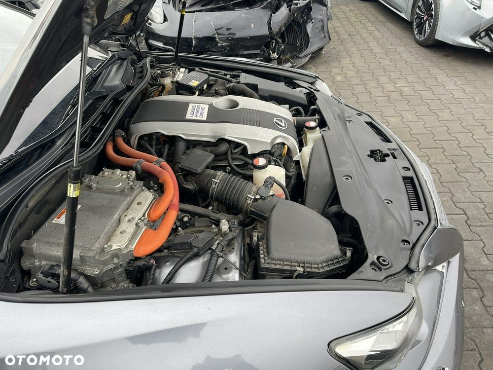 Lexus IS 300h Comfort - 12