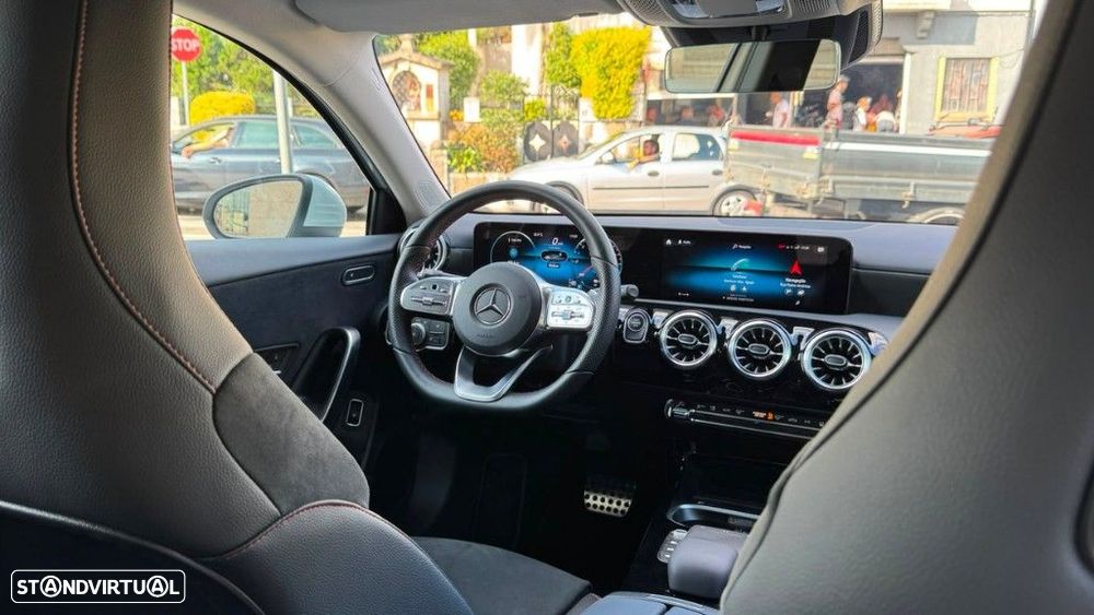 Mercedes-Benz A 250 e 8G-DCT AMG Line - 15