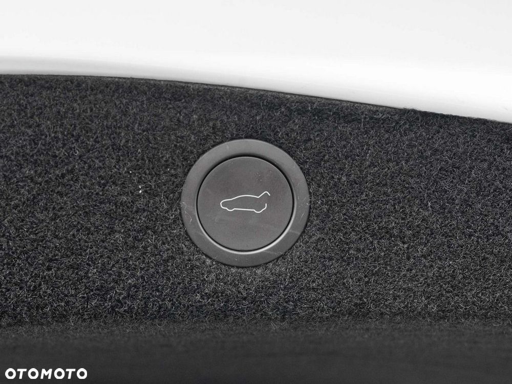 Tesla Model 3 - 27