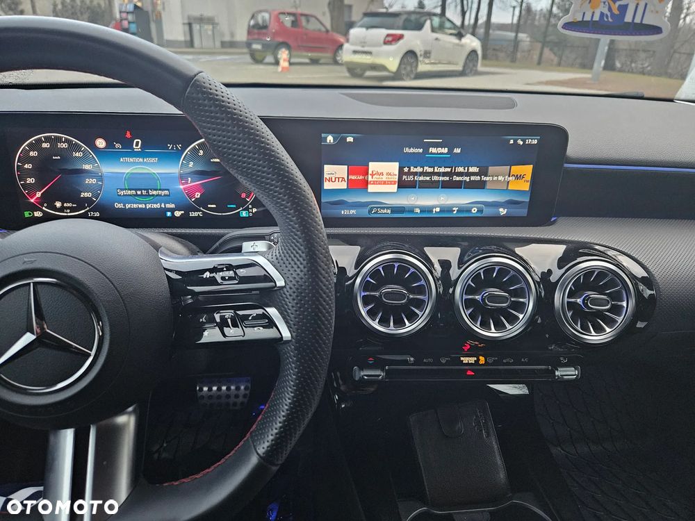 Mercedes-Benz Klasa A 220 4-Matic 7G-DCT - 2