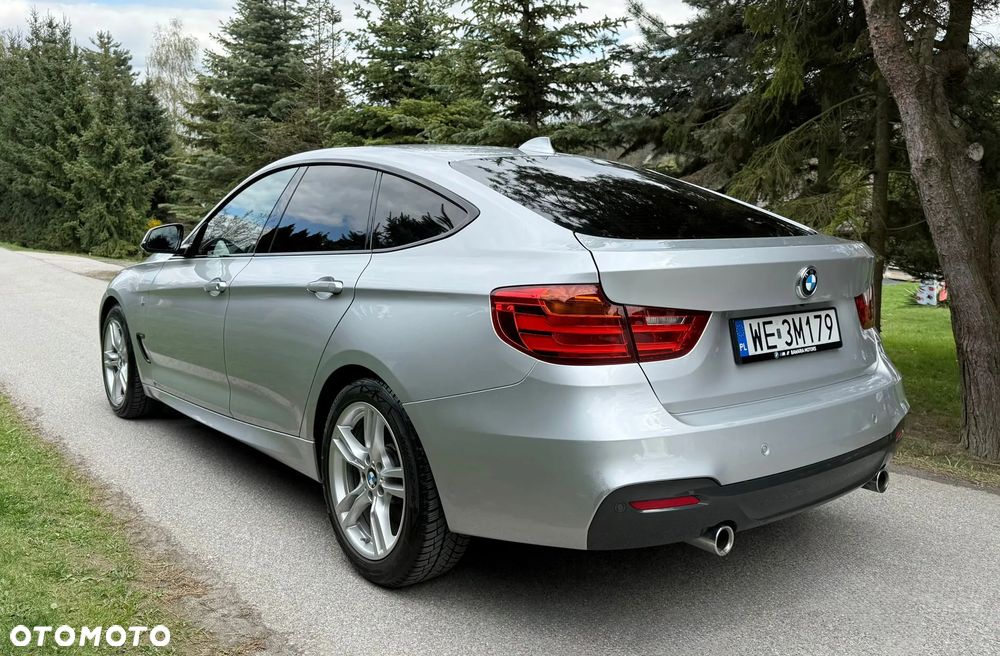 BMW Seria 3 335i xDrive M Sport - 9
