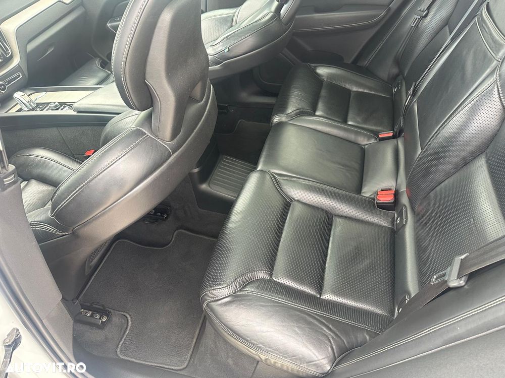 Volvo XC 60 Recharge T8 Twin Engine eAWD Polestar Engineered - 26