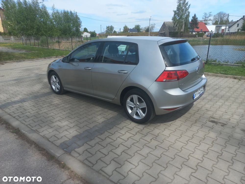 Volkswagen Golf 1.2 TSI BMT Trendline - 4